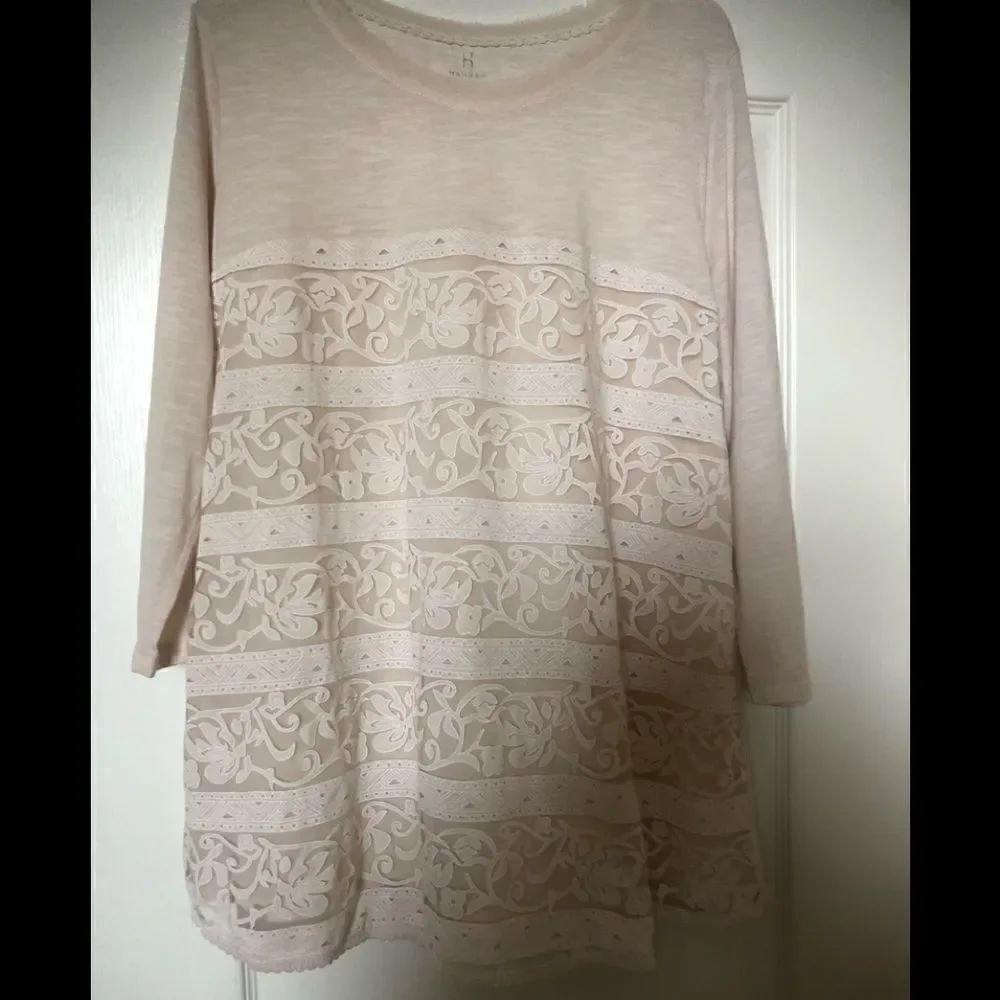 Hannah ivory 3/4 sleeved blouse sz XL
